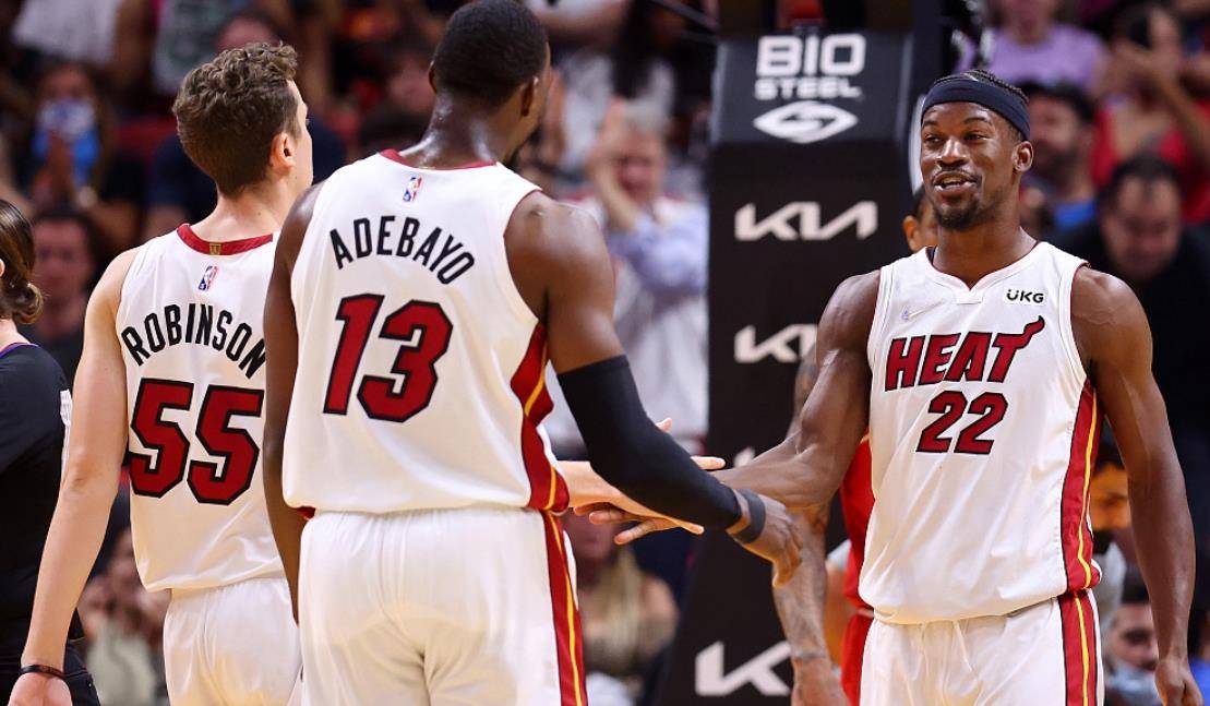 坐稳东部第1,巴特勒怒吼宣泄,热火总冠军有门了_比赛_进攻_公牛