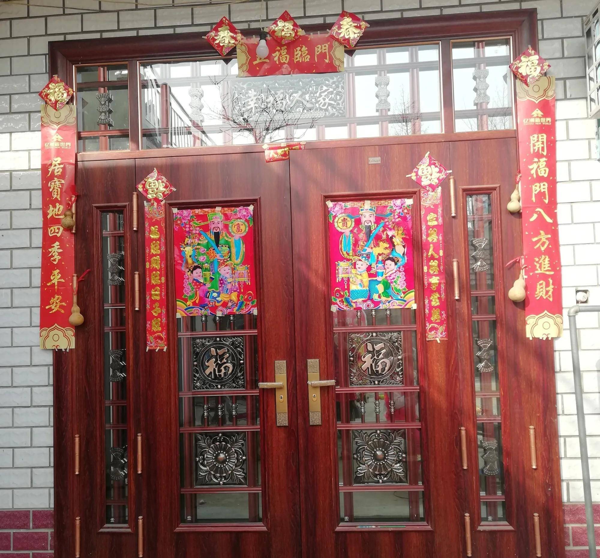 “门对窗人遭殃,门对门必伤人”,啥意思?原来门窗有这么多讲究_大门_窗户_俗语