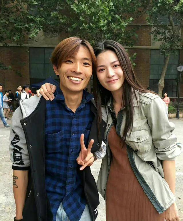 看到16年的钟楚曦,终于知道为什么能让李现念念不忘了_模样_时候_身材