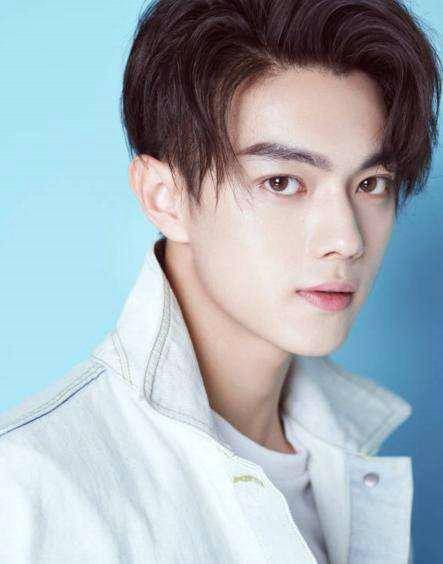 徐凯:帅气颜值让人喜欢,深得人心,网友眼中的徐凯?_许凯_金禾_国际