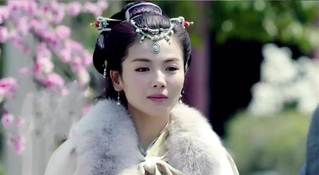 是云南穆府总管林殊的未婚妻,大梁公主.久经沙场,正气凛然,英姿飒爽.