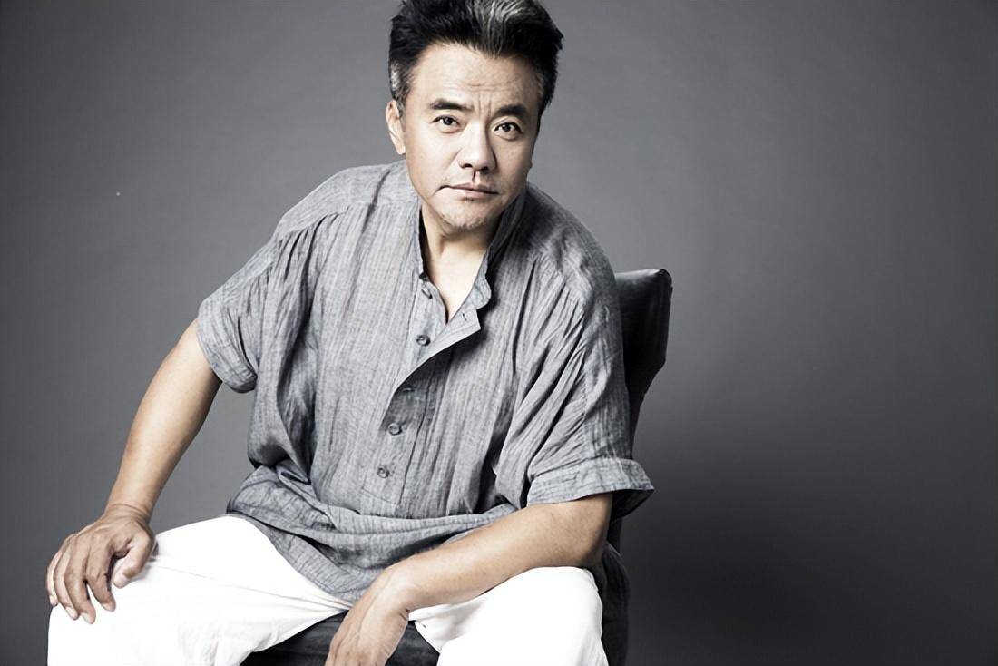 著名演员张秋歌:一个被亲情,婚姻伤害过的男人_妈妈_母亲_父母