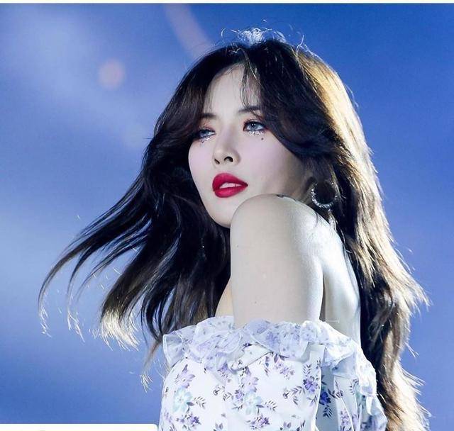 看完泫雅代言ck内衣的宣传照,我想知道多少人馋她身子……_风格_身材