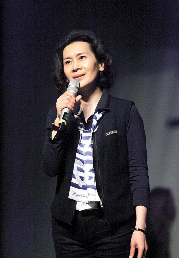 国家一级演员肖雄:当红时为了演戏而离婚,今65岁仍单身的她后悔吗