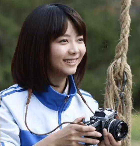 谭松韵才是真"时尚过猛"!