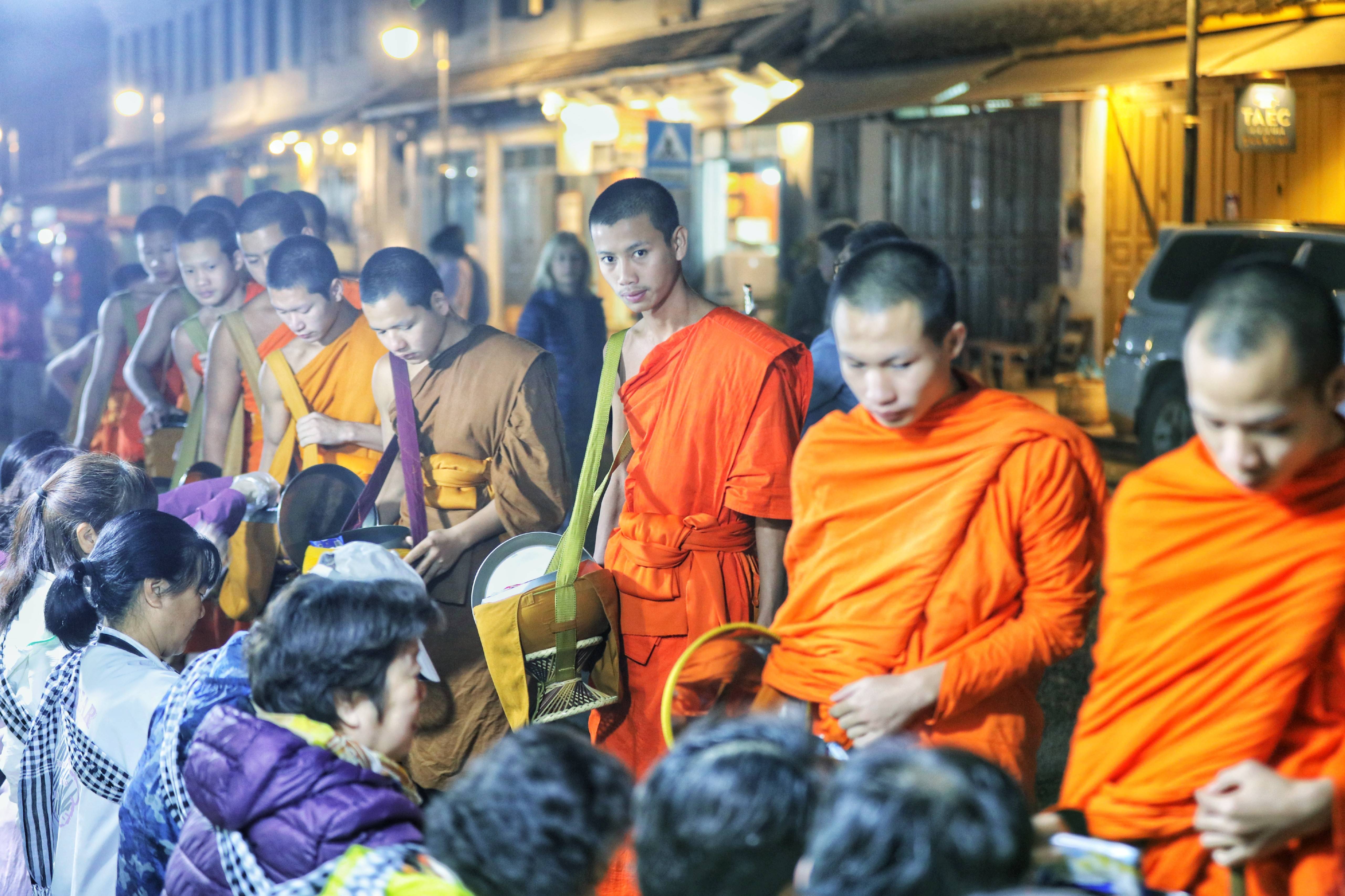 第一次来琅勃拉邦,你一定不能错过的重要体验