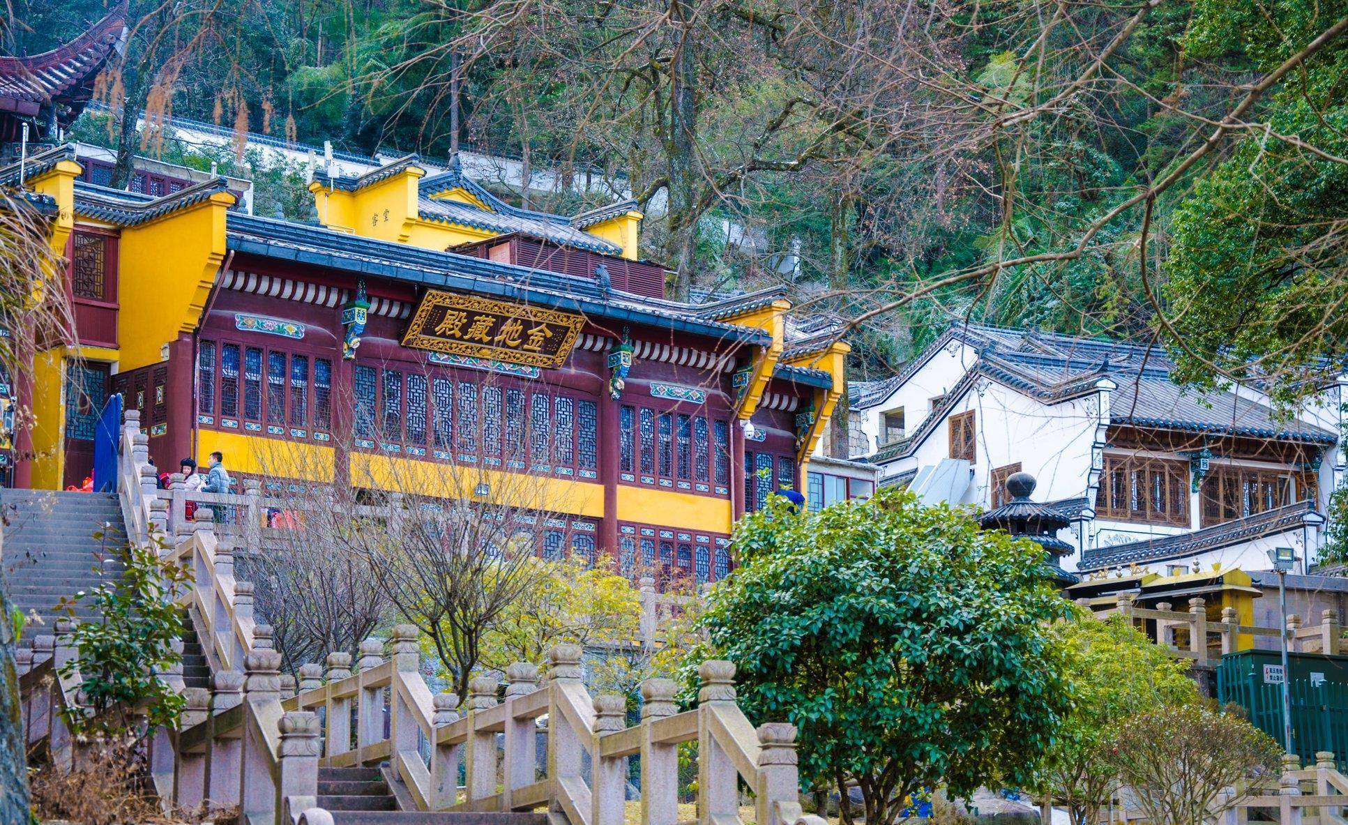 九华山龙华禅寺释圣慈图片