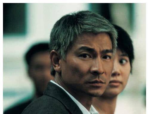 他是刘德华"御用"替身,更是模仿秀冠军,如今靠模仿年入千万_吴可_本人