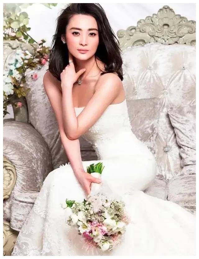 47岁蒋勤勤美人变样,满脸黄斑,还是那个"水灵"吗_安吉尔_时候_儿子