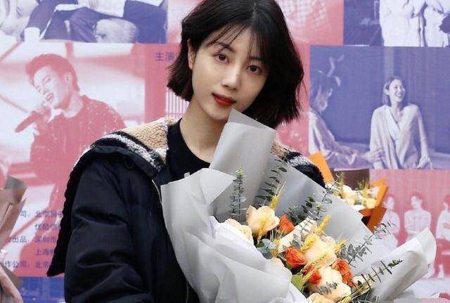 李溪芮新剧官宣杀青,搭档年轻男演员,这下说啥都要追了_作品_邻居