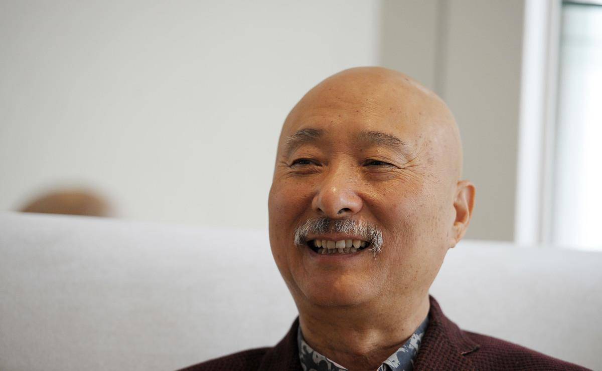 陈佩斯和搭档现身老人追悼会现场,同是65岁却似父子同台_朱时茂_舞台