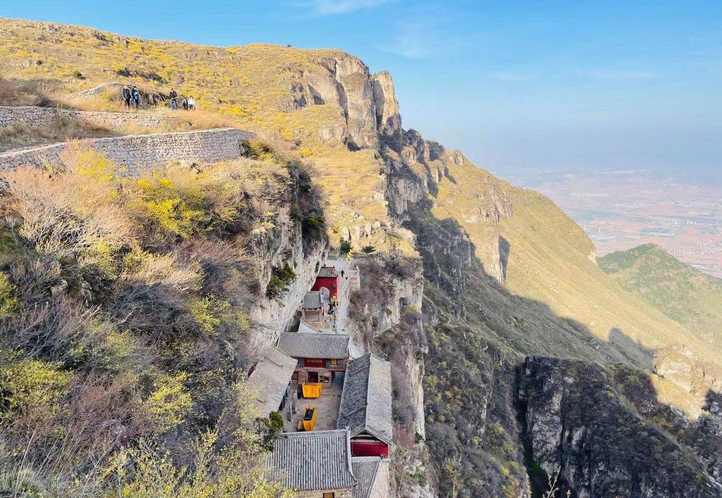 郑州驴友团自驾花壶公路,徒步太行之巅小西天游览千年古寺金灯寺_前往