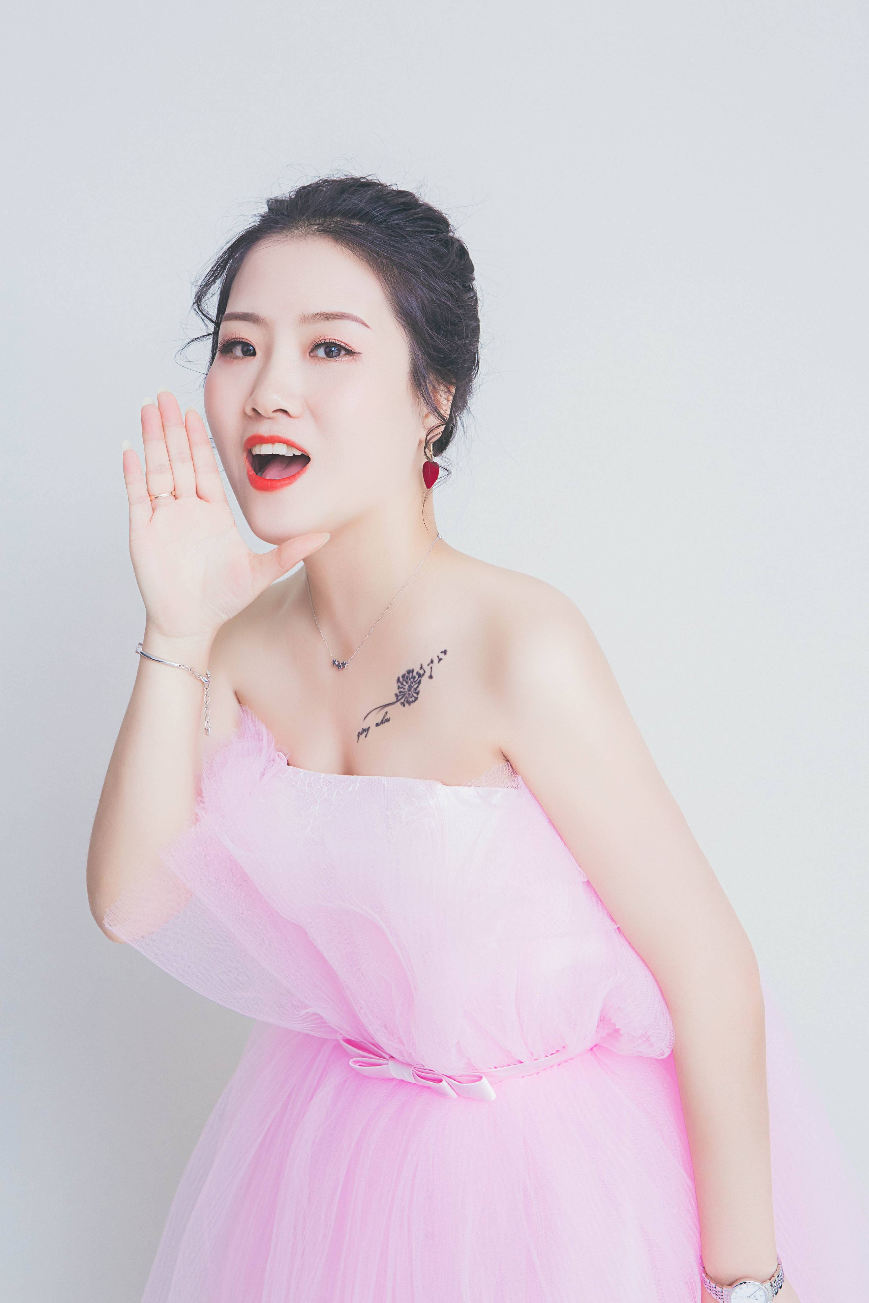 原创音乐人亦轻舟 中国内地女歌手_作品_网站_原唱