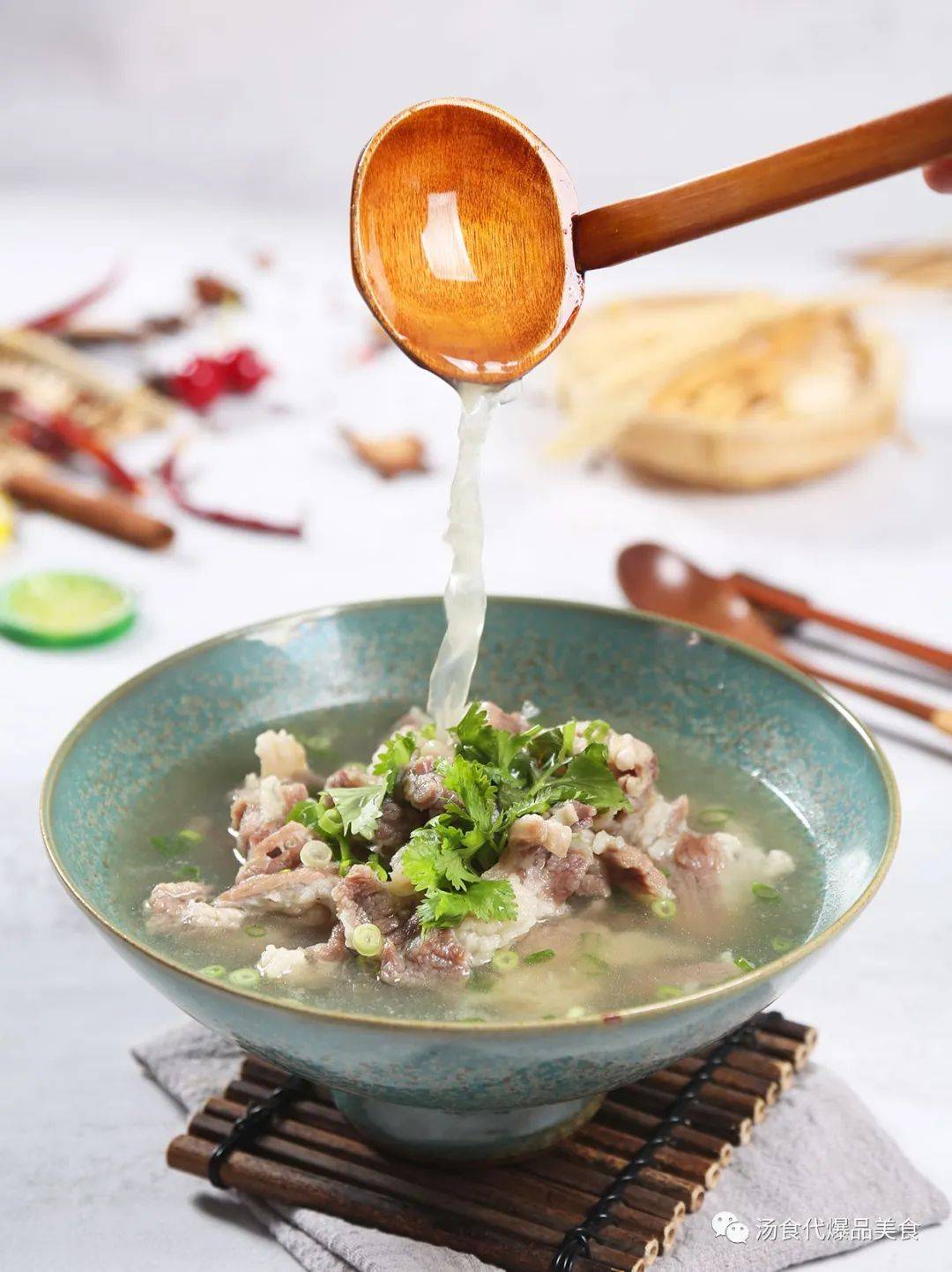 跷脚牛肉汤鲜肉嫩,三碗根本吃不够_乐山_口味_圆白菜