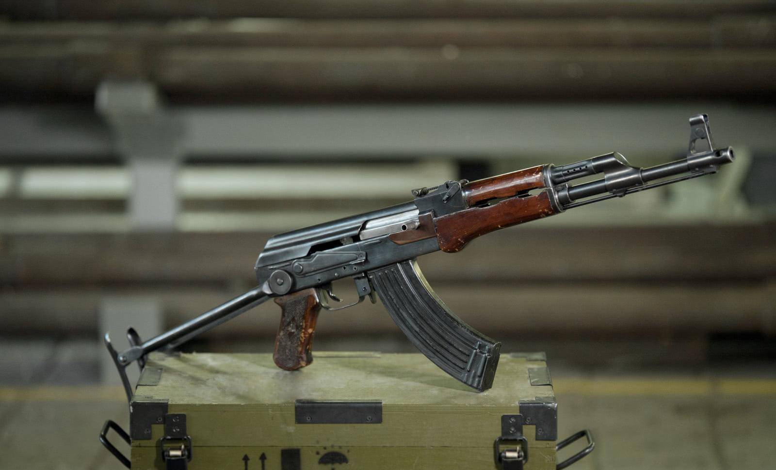 军火_式冲锋枪_步枪