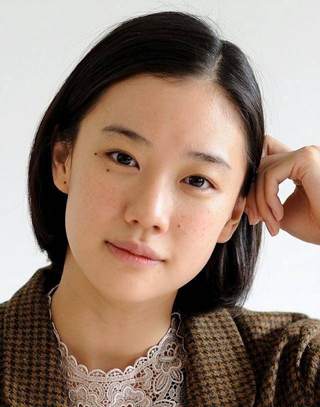 宽鼻大嘴一脸痣,却有着无比治愈的笑容——苍井优不是姐姐_小优_芭蕾