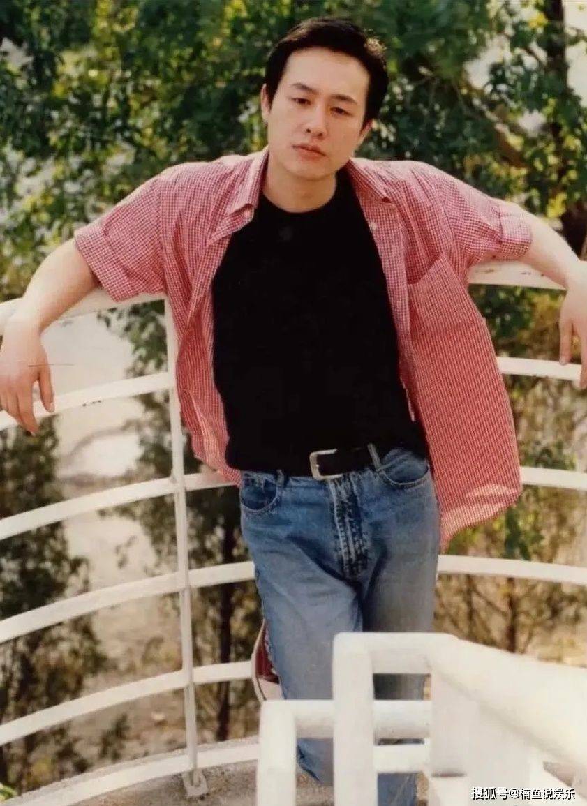 《狂飙》张颂文年轻帅照流出,眉眼俊秀好文艺,完全可以演偶像剧_表演
