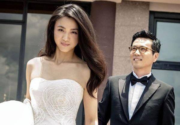 现在的田雨家里已有妻子,在剧中还能和大美女倪妮组cp,凭实力圈粉无数