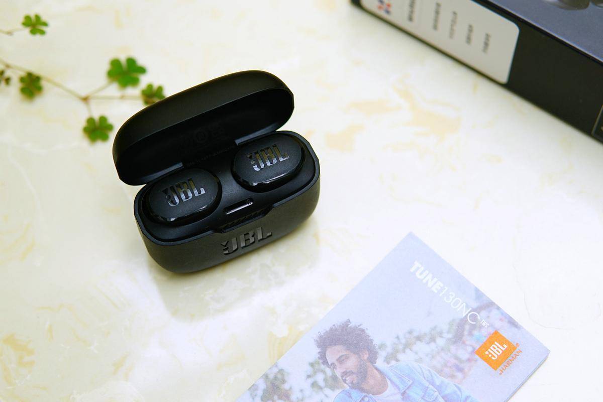 降噪耳机哪款好？综合表现不错的降噪蓝牙耳机推荐