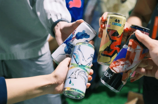 雪花啤酒嗨玩啤酒新世界 用ai人工智能设计啤酒_x-code_年轻人_genz