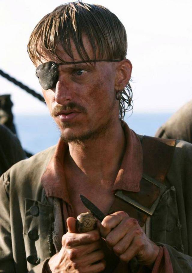 独眼龙是海盗的标配,《加勒比海盗》麦肯锡·克鲁克的这个角色就显得