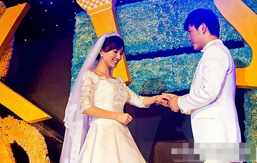 阚晓君和佘雅静:东方卫视高颜值主持夫妻,结婚9年现状如何_上海_听众