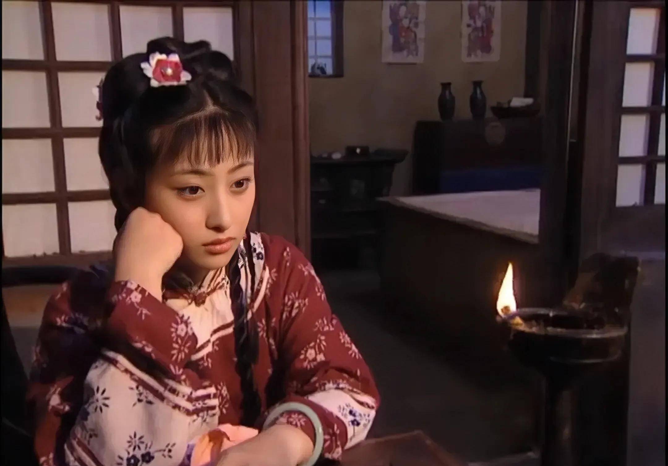 一部《聊斋先生》聚集众多女星,胡静牛莉绝美造型更是招人稀罕_剧中