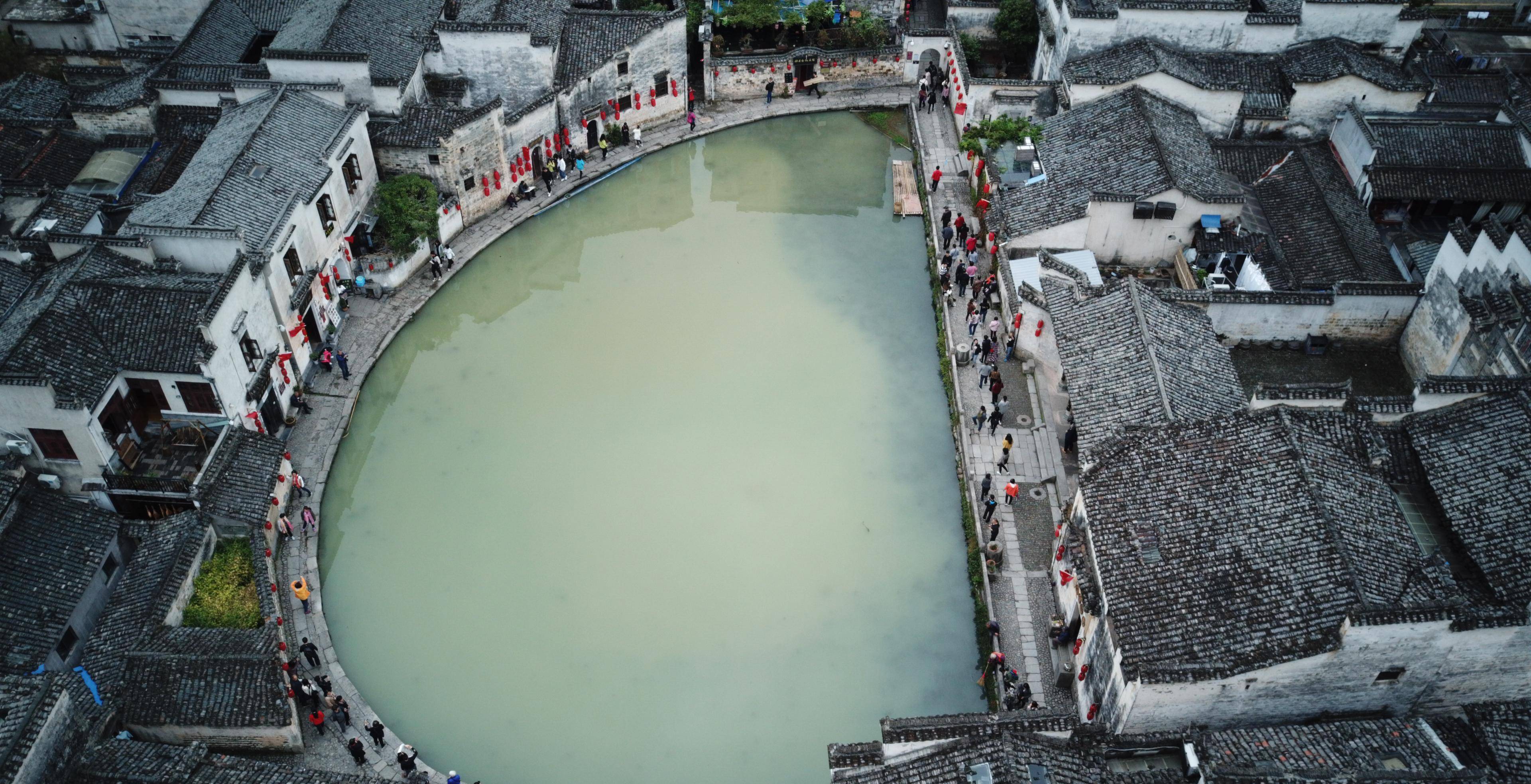 电影《卧虎藏龙》两处取景地,相距仅20公里,人气却天壤之别_宏村_建筑