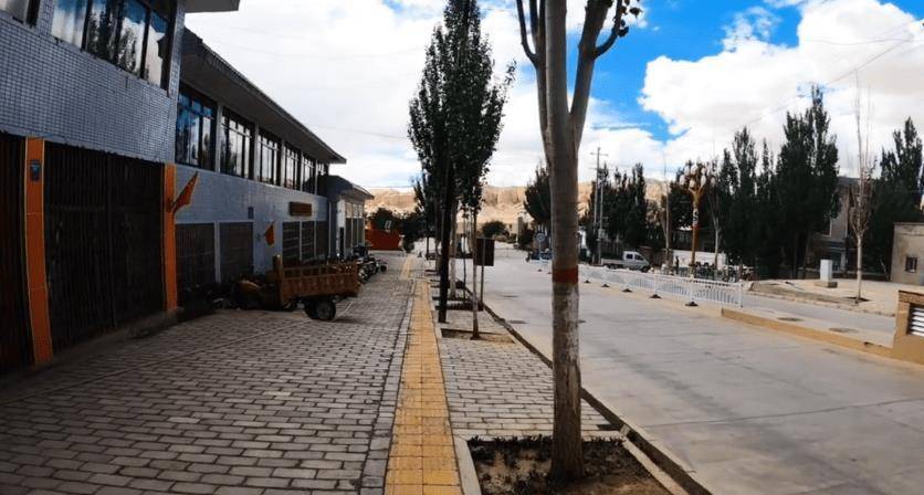 阿里地区小县城,人口不过万堪称中国最少,旅游景点却不容忽视_札达