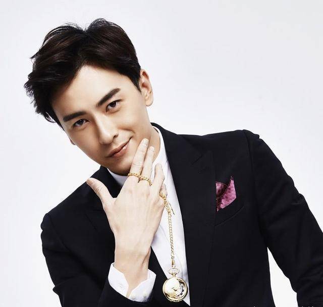 冰冰近况!she里谁关系更好?郑元畅资源!