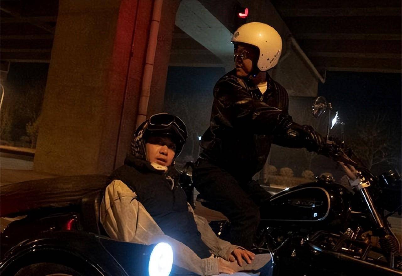 着三哥骑摩托,引粉丝热议,郭德纲看到又要担心了_孔云龙_孙九芳_观众