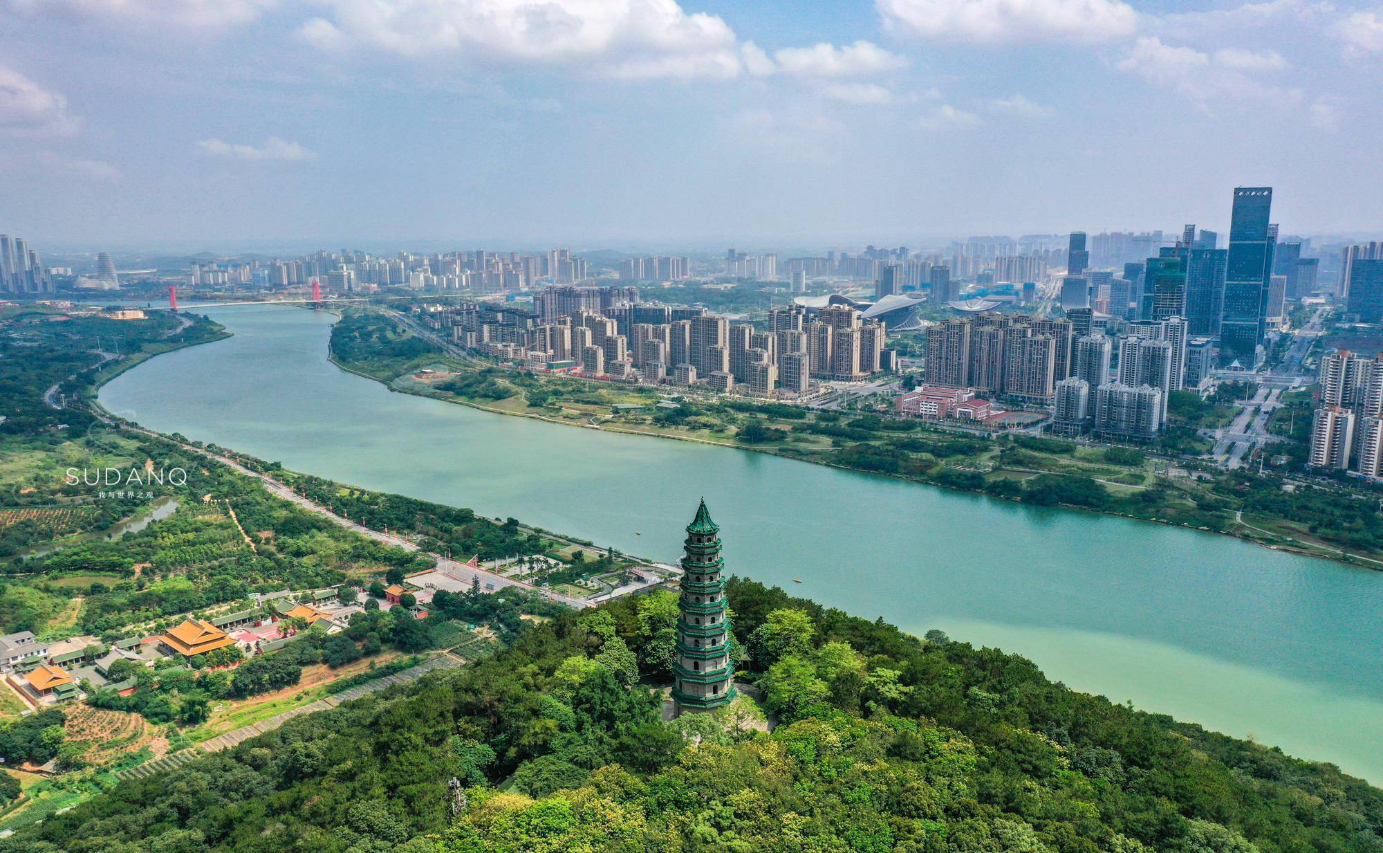 "邕江"是南宁人的母亲河,不少外地游客读错名字,夜游邕江太美_甬江