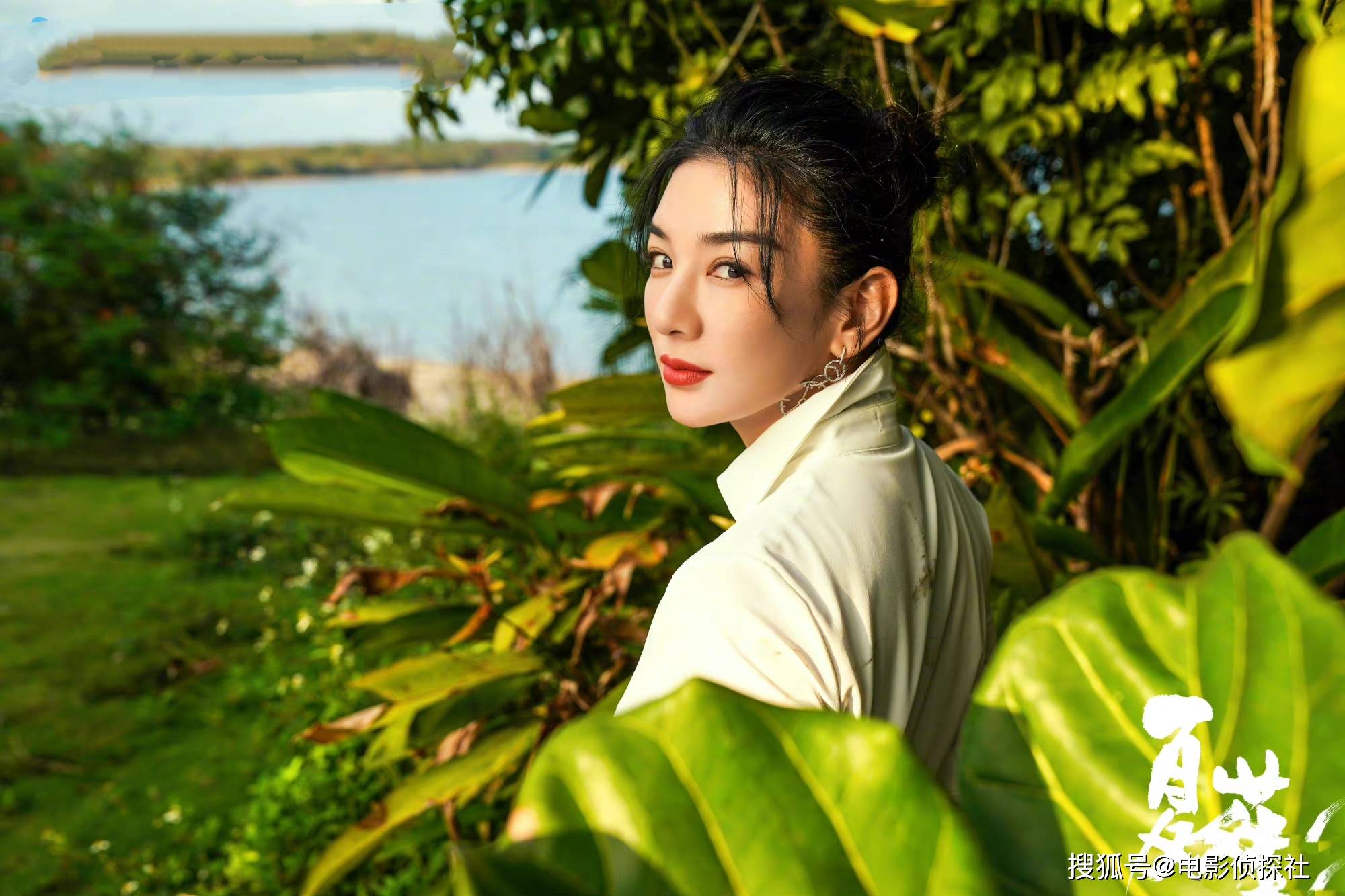 比起章子怡,杨童舒的"强行扮嫩",蒋雯丽的中年偶像更让人出戏_剧中