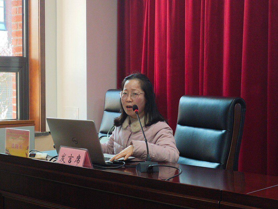 分管教学的缪陈亚副校长做了《凝心聚力新征程 智行共进续辉煌》的