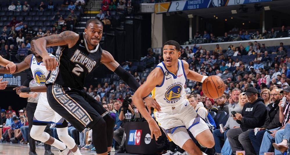 勇士110-131输给灰熊,库里一回来就连输,谁在扮演他?