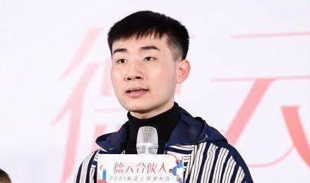 这两个人其实也非常合适,陶阳是德云社的京剧神童,王九龙是德云