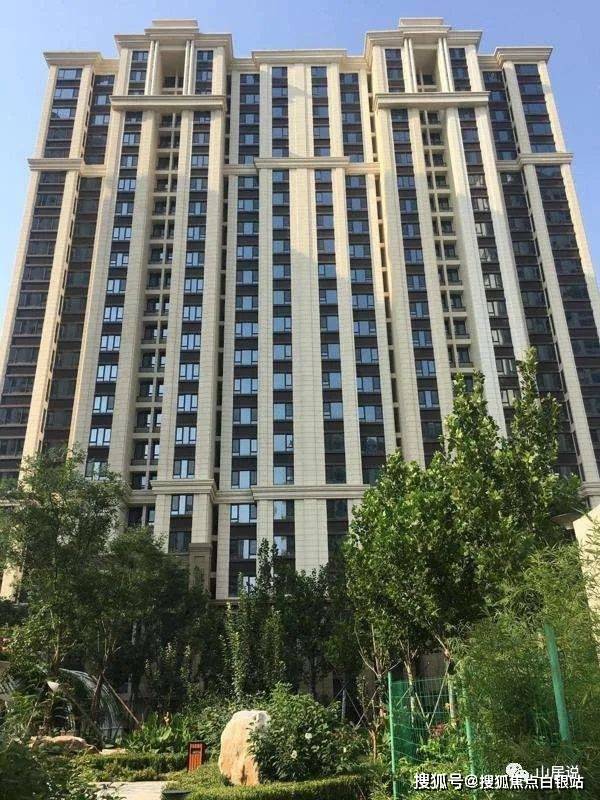 京贸国际公馆售楼处电话:400-010-1266转9888北京「京贸国际公馆」24