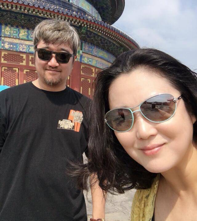 她才是真正的勵志姐,為演戲42歲才結婚,婚後7年就被寵成胖妞_王茜華