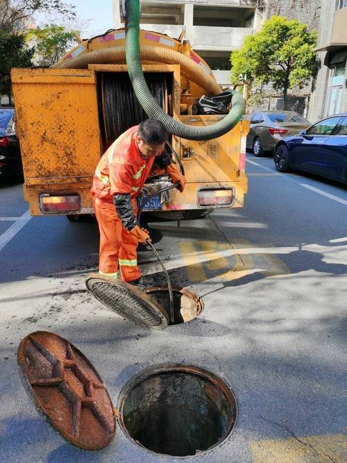 清洗下水道