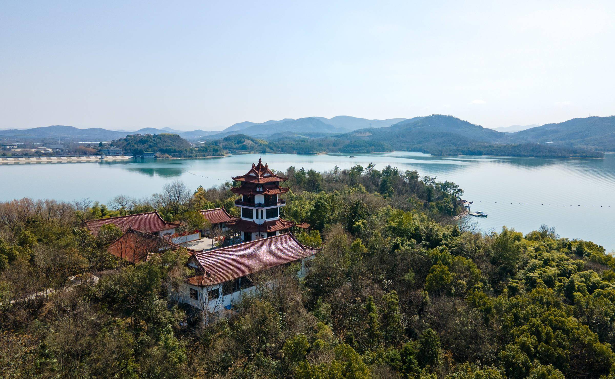 来到天目湖山水园林景区,一定要去中国茶岛