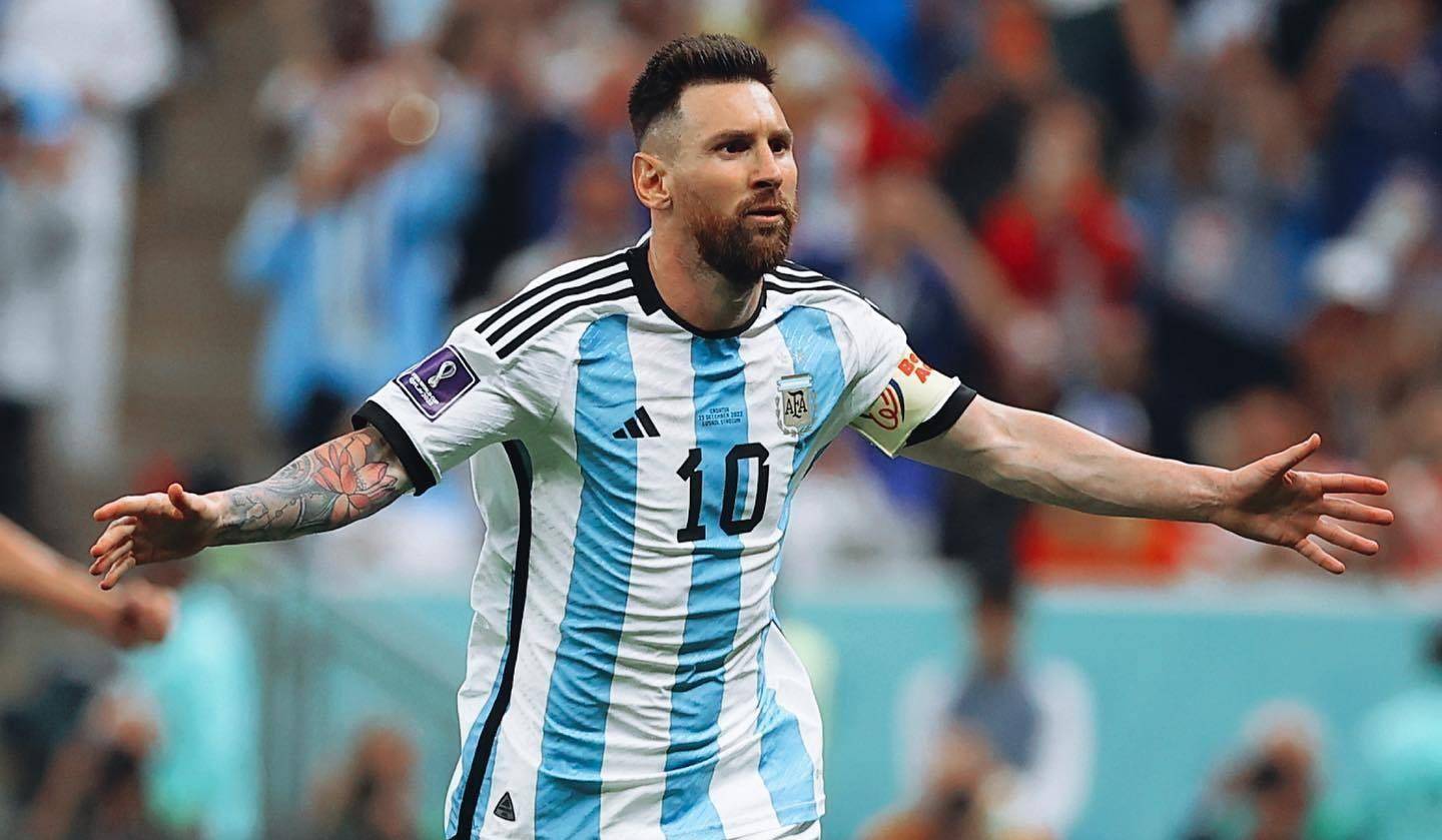 梅西想要留在巴黎,法甲土豪要求梅西降薪,七座金球得主没人要?