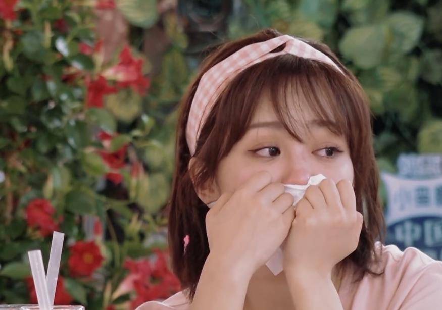 中餐厅收官,杨紫真情流露,躲在卫生间里独自哭泣!_节目_明星_感性