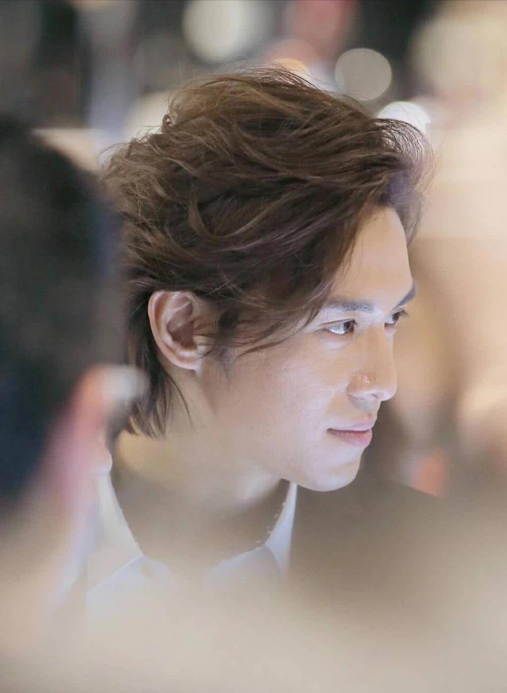 "黑道太子爷"陈楚河,拒绝继承20亿遗产,被周杰伦钦点mv男 .