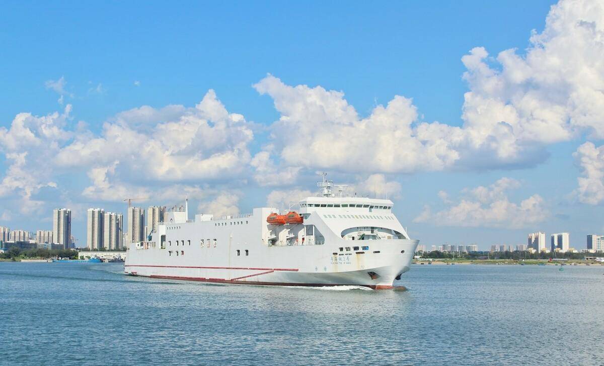 途经29站票价:硬座:455元,硬卧728元,软卧1268元四,大理-丽江 k9628次