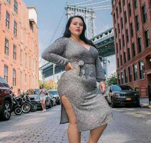 胖姑娘,身体丰腴结实却不失魅力,靠健身逆袭大码模特_阿丽_身材_训练