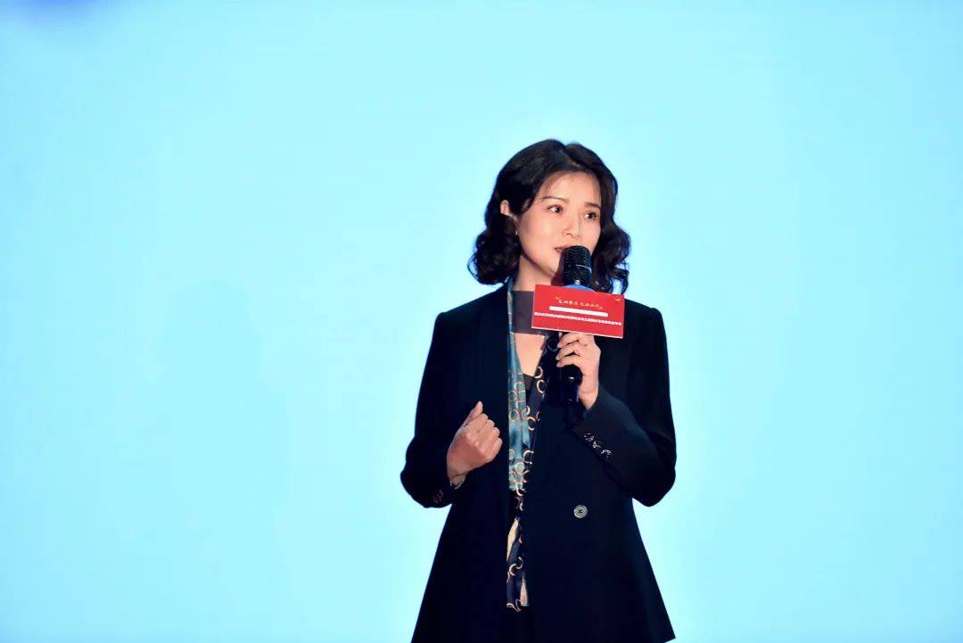 室主任最后成都市教育科学研究院学前教育教研员刘敏围绕7位校园长