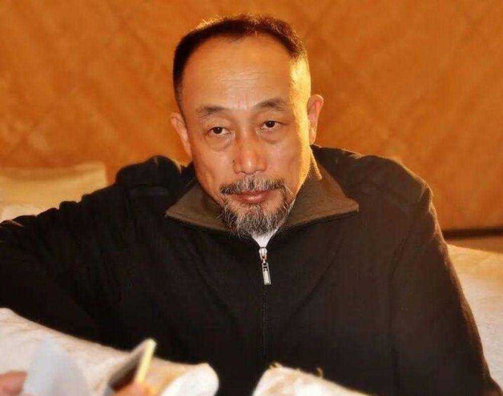 吕丽萍的口不择言,"捡垃圾"的孙海英功不可没!_冯小刚_众人_观众