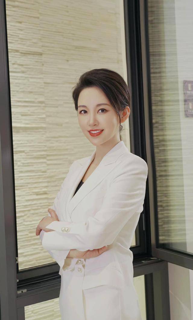 潘晓婷最新写真曝光,冷季女神果然名不虚传,粉丝直呼她太美了!