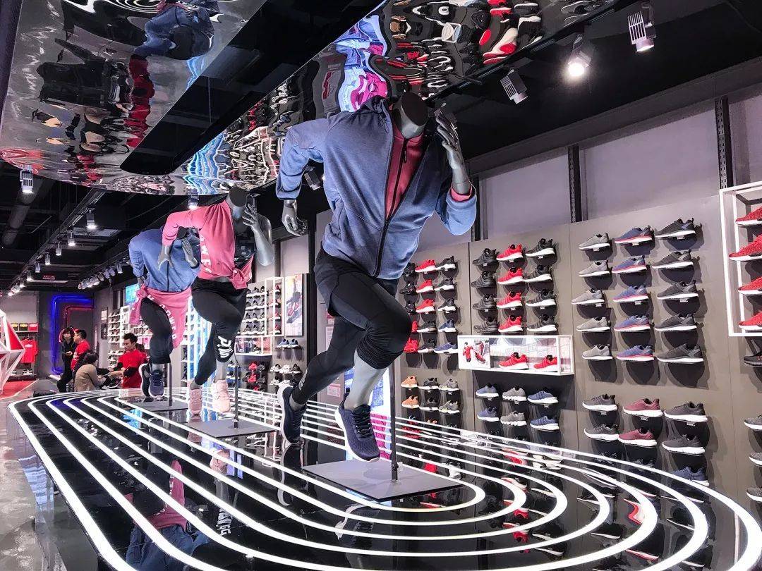 特步,361°,匹克,鸿星尔克,德尔惠,贵人鸟等知名品牌,中乔体育也是