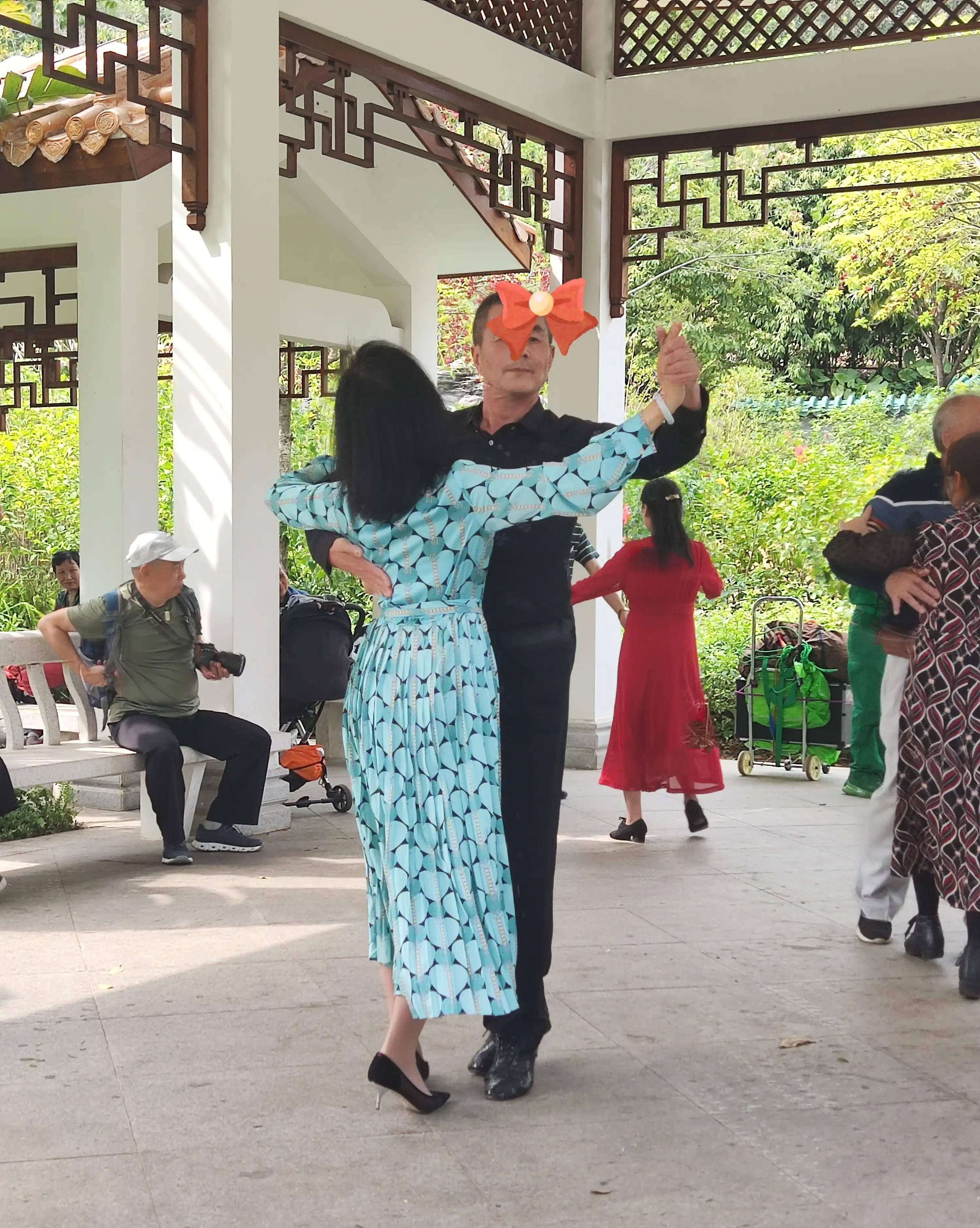 广场舞"舞林盟主"对婚姻的腐蚀_大爷_老人_大妈
